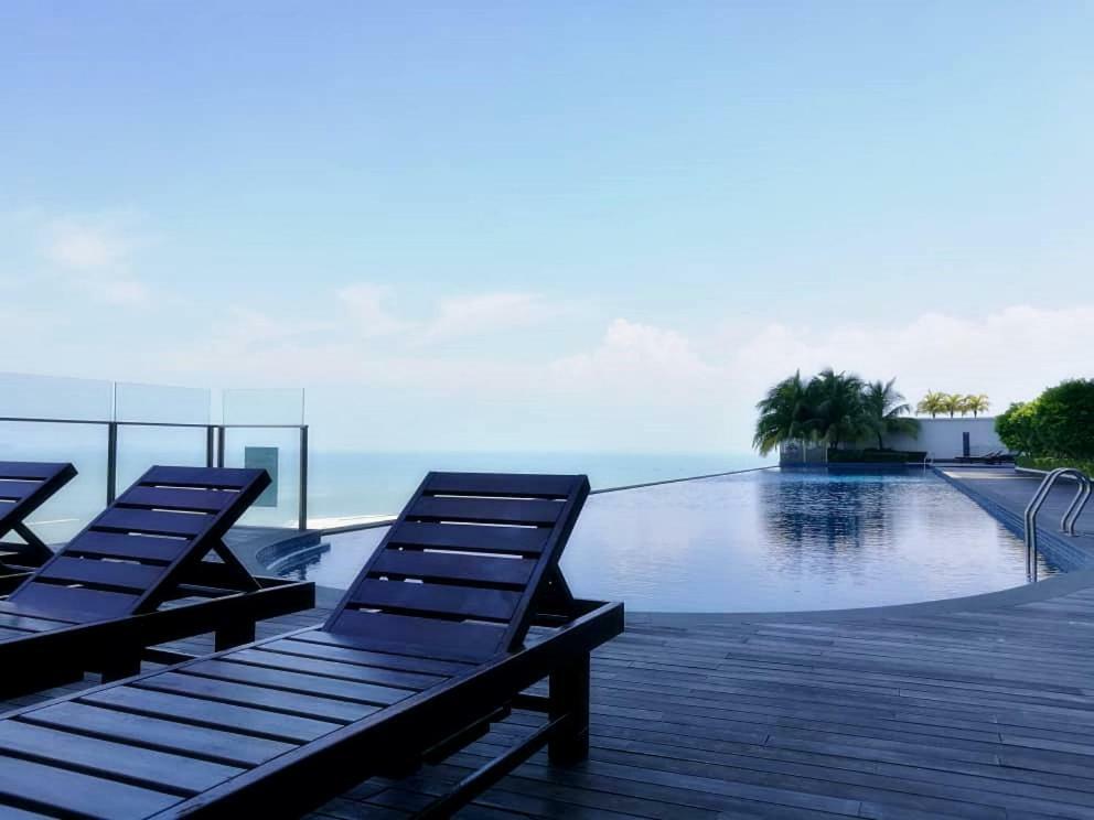 Mykey Silverscape B-39-06 * Malacca